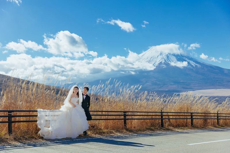Tokyo & Mt. Fuji Wedding Dress Kimono One-Day Pre-Wedding Photoshoot Experience (All-Inclusive Package) - A photo session, not a sightseeing tour