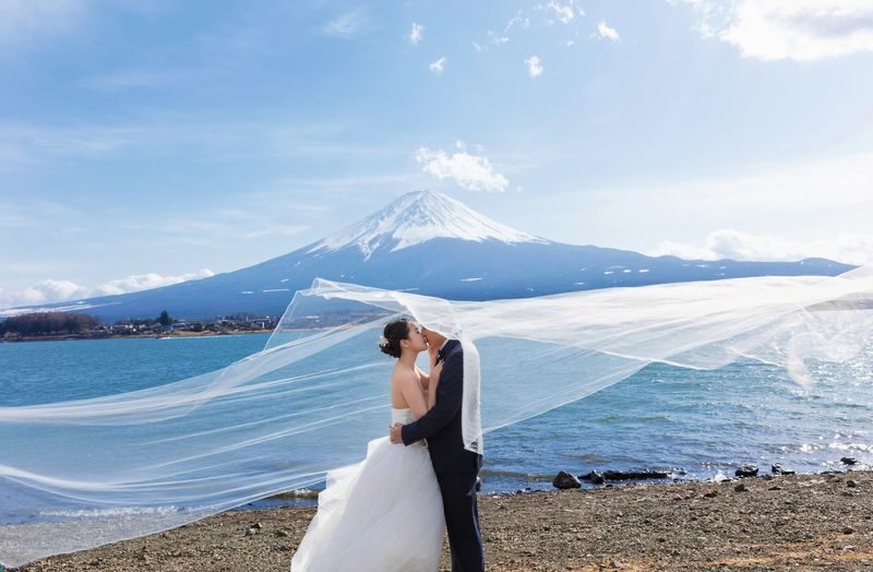 Tokyo & Mt. Fuji Wedding Dress Kimono One-Day Pre-Wedding Photoshoot Experience (All-Inclusive Package) - What the price buys, and what it does not