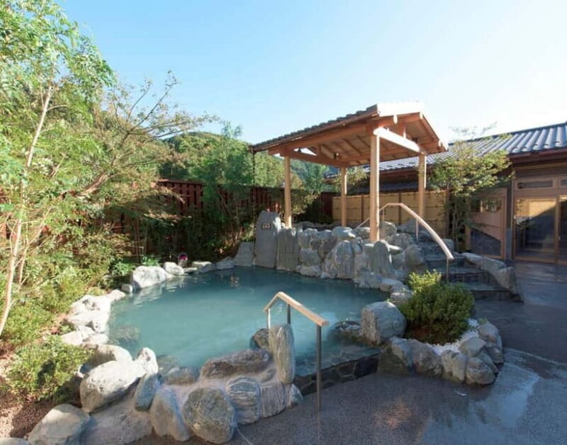 Tokyo: Mt Takao Tour with Ramen and Tattoo-Okay Hot Spring - Exploring Mount Takao: A Natural Retreat Close to Tokyo