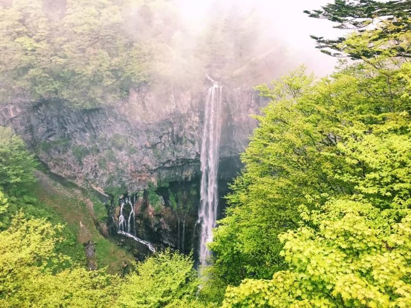 Tokyo Nikko Day Trip: Nikko Toshogu Shrine + Kegon Falls, Onsen Hot Spring & Edo Village Cultural Experience - Lake Chuzenji and Kegon Falls: two short stops with big views