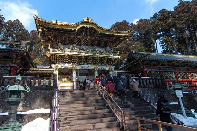 Tokyo Nikko Day Trip: Toshogu Shrine, Lake Chuzenji & Kegon Falls - Beginning the Journey: Toshogu Shrine