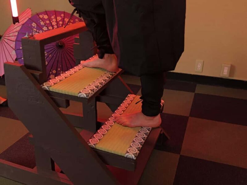 Tokyo: Ninja-Style Stretch Coordinated by 2 Physiotherapists - What to Expect from the Ninja Stretch Experience