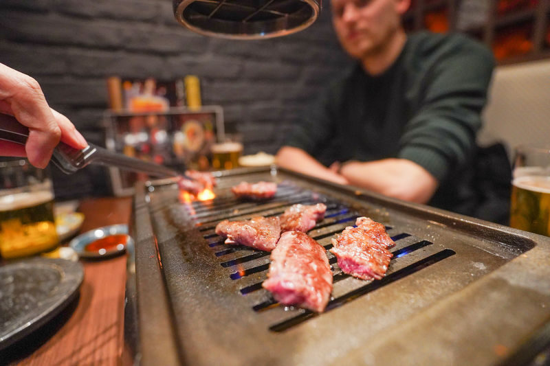 Tokyo Omakase Sushi & A5 Wagyu Premium Foodie Tour in Shinjuku - A5 Wagyu, cooked at your table
