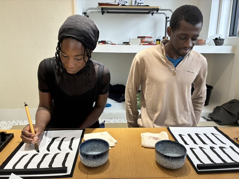 Tokyo: Private Calligraphy Class at Japanese Room in Shibuya - Should you book the Shibuya calligraphy class?