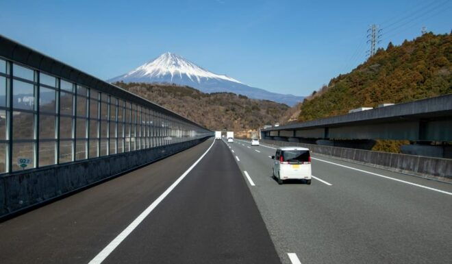 Tokyo: Private Luxury Car Transfer To/From Kobe. (One Way) - Scenic Highlights