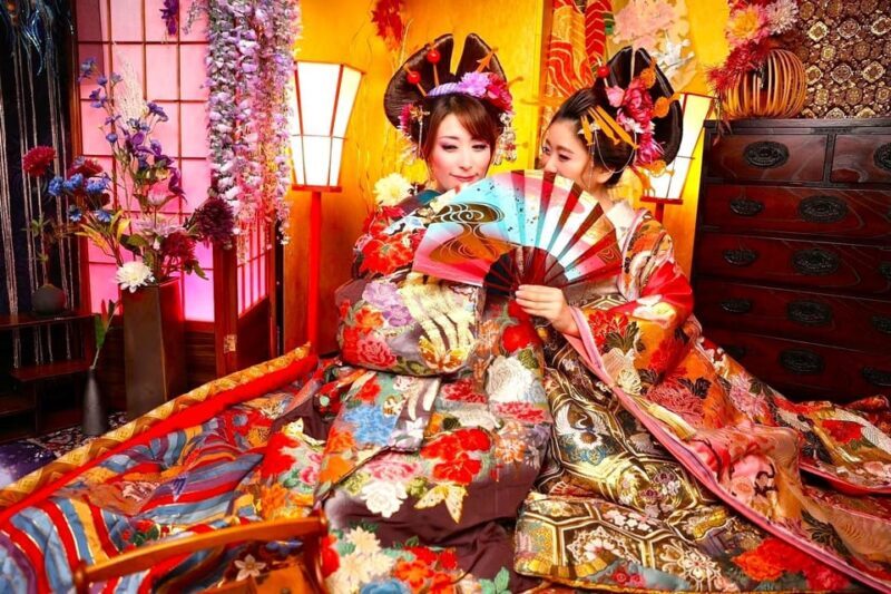 Tokyo: Private Makeover Photography Studio in Luxury Kimono - Who Will Love This?