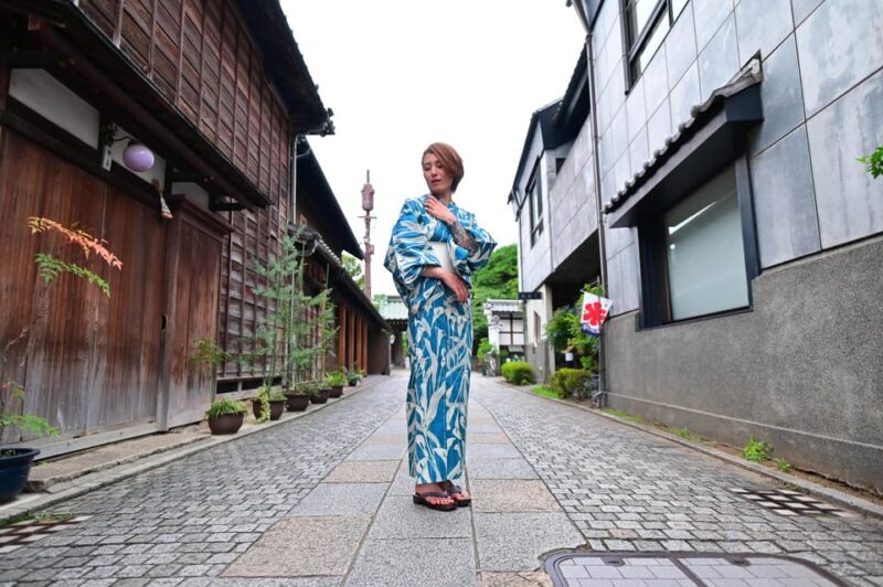 Tokyo Private photo tour with Nightstreet Neon photographer - FAQ