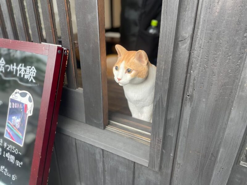 Tokyo: Private tour of Beckoning Cat Painting at Yanaka - The Experience: A Closer Look at Each Part