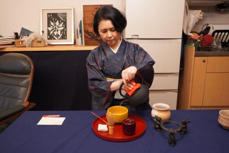 Tokyo Privately Visit Local Home for Tea Ceremony and Music - Cultural Significance