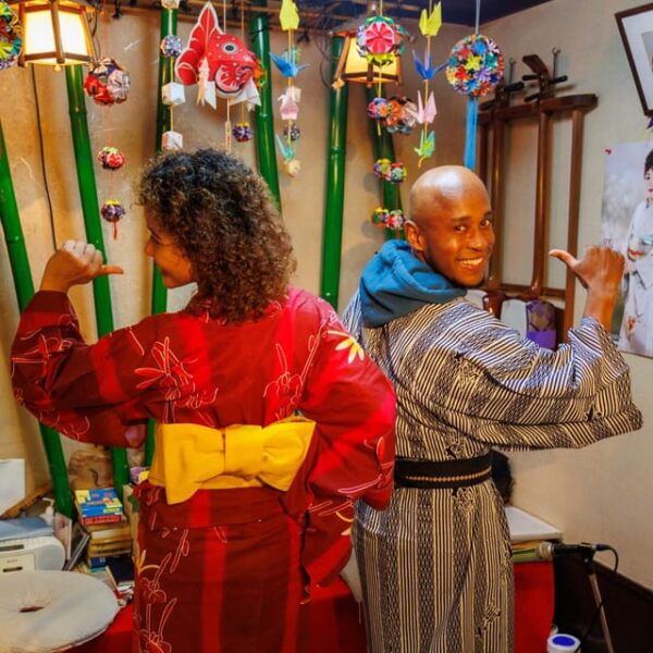 Tokyo: Quaint Restaurant With Dining and Cultural Experience - Photography Opportunities