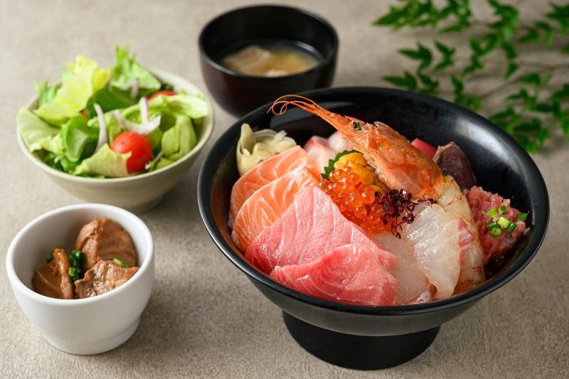 Tokyo Seafood Buffet Restaurant-Iroha & Tuna Filleting Show optional - Starting your 70 or 100 minutes