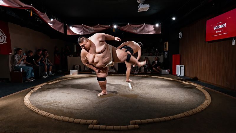 Tokyo: Shibuya Sumo Show with Drink and Photo - A live show, not a tournament