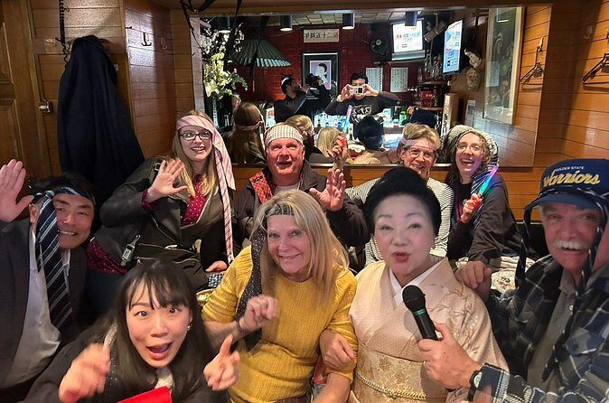 Tokyo Shinbashi Night Tour: Local Guide & Drinks at Snack Bars - FAQ