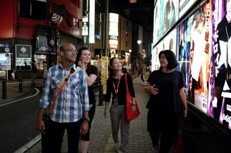 Tokyo: Shinjuku Drinks and Neon Nightlife Tour - Tour Highlights