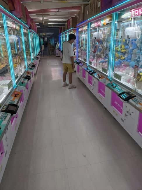 Tokyo Shinjuku : Private Walking Night Tour with Pachinko - Why You Should Consider This Tour