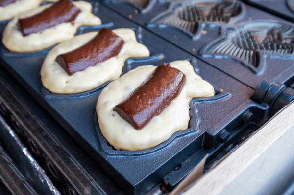 Tokyo Shinjuku: Taiyaki Cooking Class - Hands-on Activities