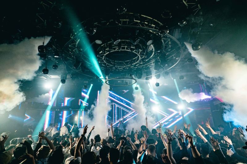 Tokyo Shinjuku: WARP Nightclub Ticket & VIP (For Foreign) - What to bring and what to leave outside