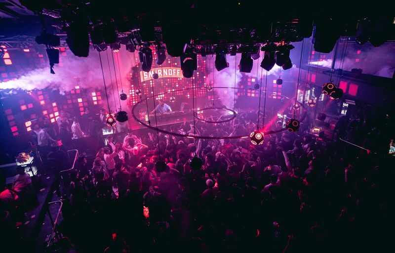 Tokyo Shinjuku: WARP Nightclub Ticket & VIP (For Foreign) - Should you book WARP SHINJUKU?