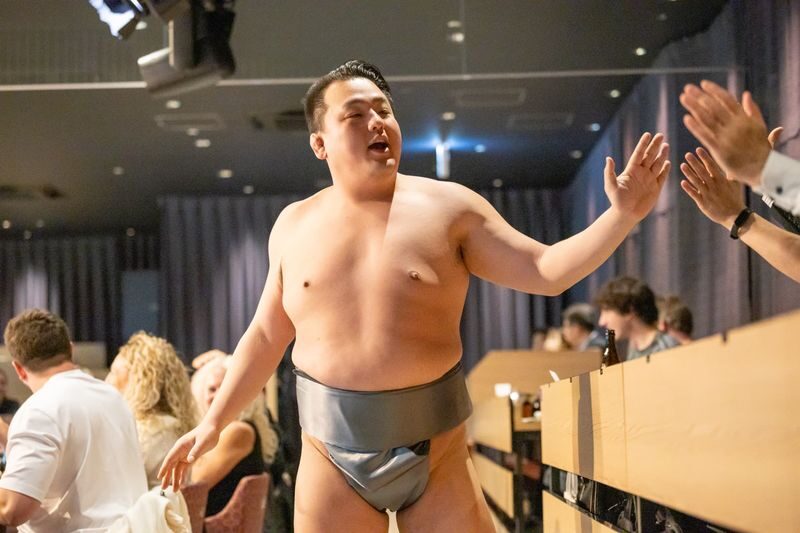 Tokyo Sumo Dinner Show in Ginza with Japanese Cuisine & Sake Bar - Should you book the HIRAKUZA Ginza show?