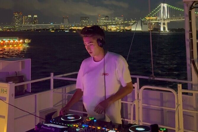 Tokyo Sunset Boat Party with Music Drinks and Vibes - Why This Tour Is Perfect for You