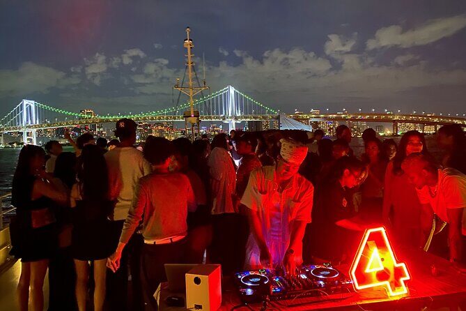Tokyo Sunset Boat Party with Music Drinks and Vibes - FAQ