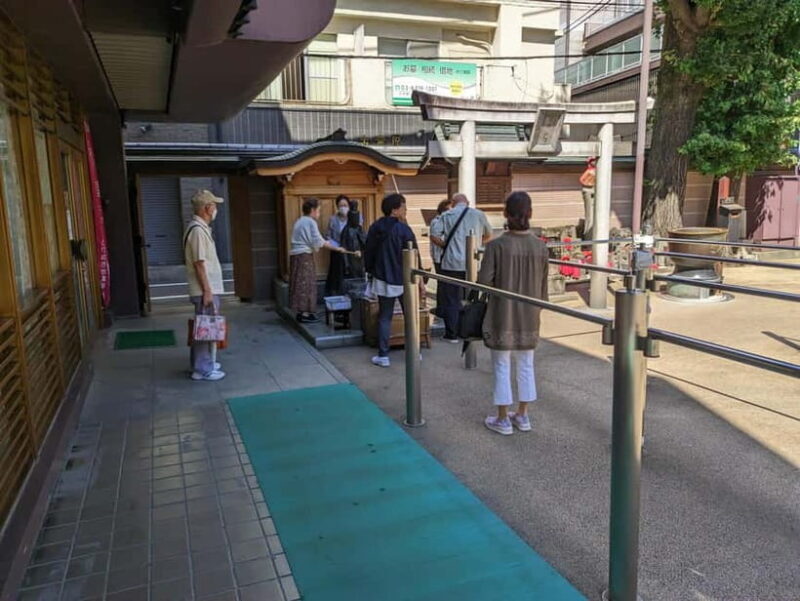 Tokyo: Temples and Rikugien Gardens Guided Walking Tour - The Itinerary Breakdown: From Sacred Temples to Serene Gardens  