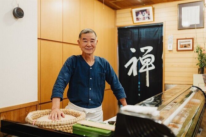 Tokyo Time Machine Exploring Old School Monzen Nakacho - Introduction to the Monzen-Nakacho Tour