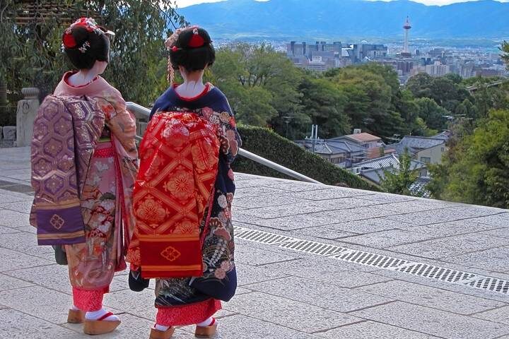 Tokyo to Takayama - 13 days by On The Go Tours - Takayama and Shirakawa-go: wooden streets in the mountains