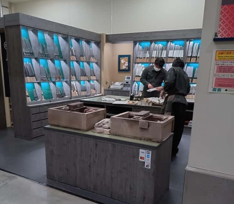 Tokyo: Toyosu Market Tour and Sushi Making Class - Exploring Tokyo’s Toyosu Market and Sushi Making Experience