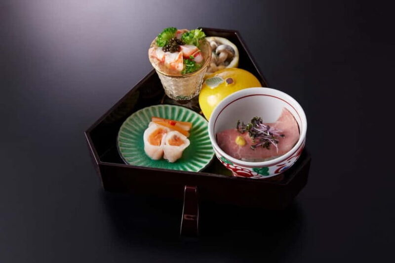 Tokyo: Traditional Geisha Experience Show & Japanese Dinner - The Dinner: A Feast of Seasons