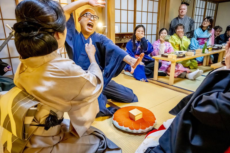 TOKYO:Traditional Geisha Show - Who will enjoy this experience most