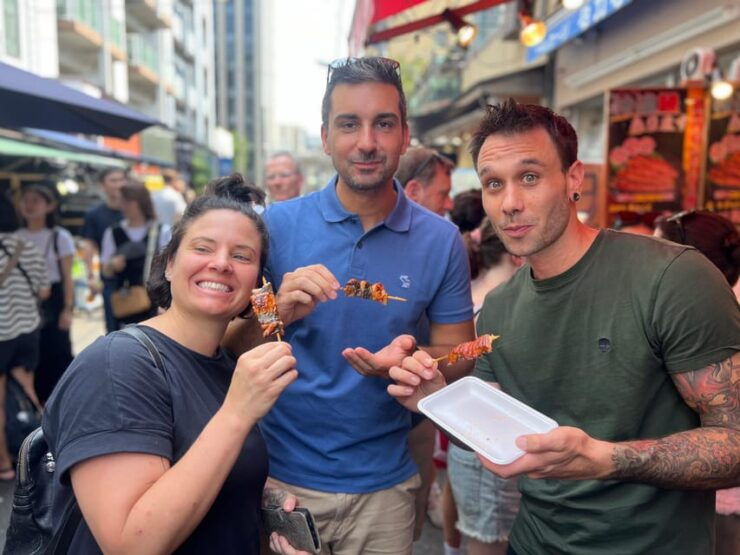 Tokyo: Tsukiji Fish Market Food and Walking Tour - Good To Know