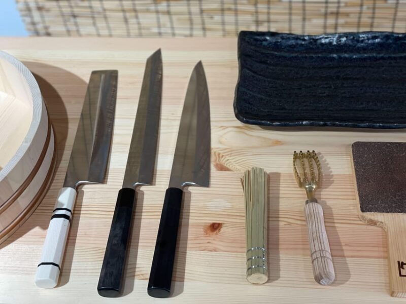 Tokyo: Tsukiji Fish Market Sushi Making Class with Pro Chef - Why Choose This Sushi Making Class?