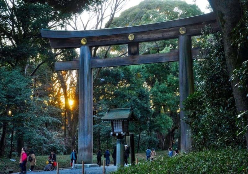 Tokyo Uncovered: A Luxury Day of Tradition & Tech - Exploring Tokyo’s Contrasts in Style and Substance