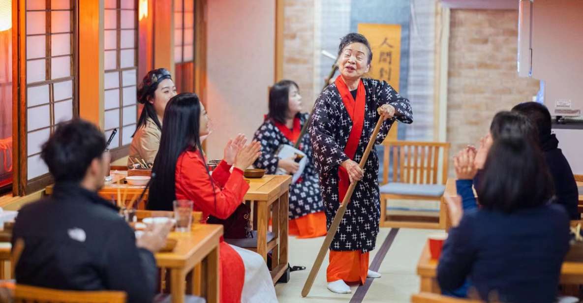 Tokyo: Yakatabune Dinner Cruise & Traditional Japanese Show - Experience the Yakatabune Dinner Cruise