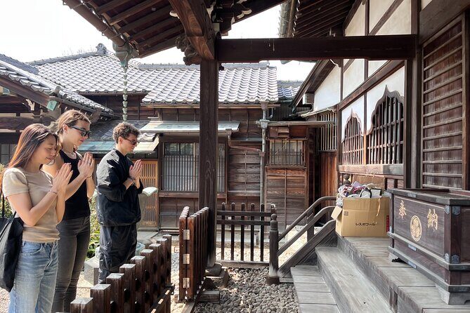 Tokyo Yanaka Old Town Walking Tour (Private/Local guide) - Hidden Alleyways and Local Cafés