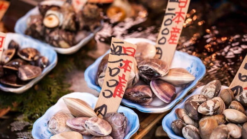 Tokyos Tsukiji Fish Market: Tastings, Culture & Shrine Tour - Visiting a Sacred Shrine