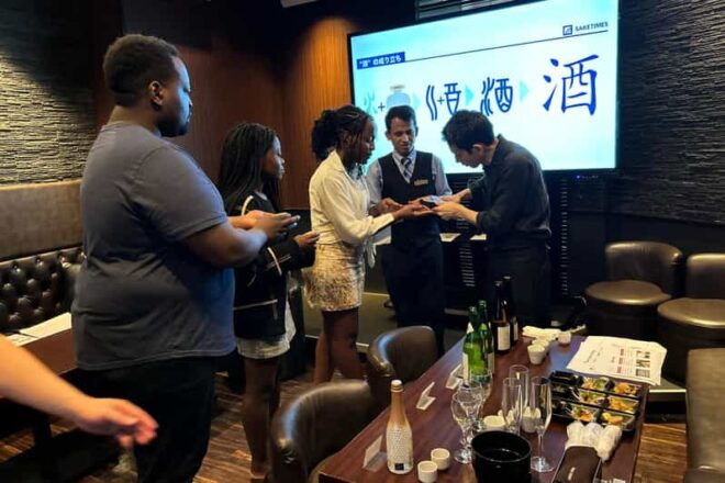 Tokyoshinjukuyasukuni: Sake Tasting Experience With Snacks - Production Insights