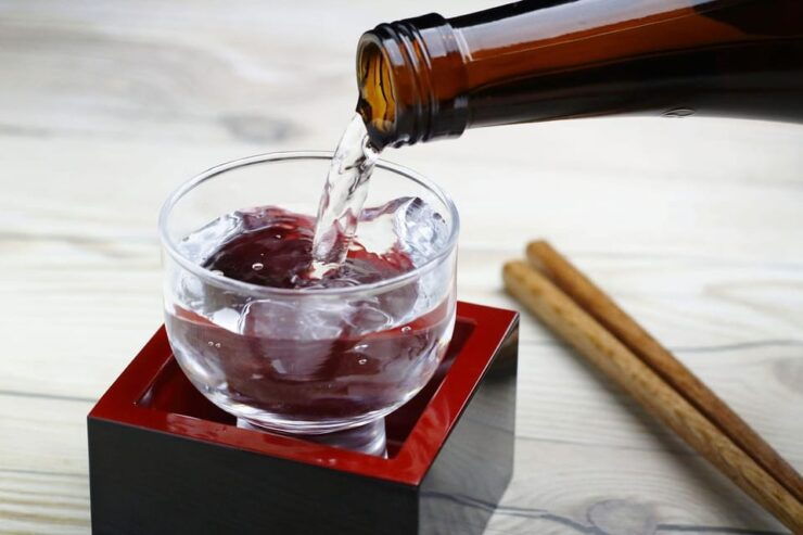 Tokyoshinjukuyasukuni : Sushi Making Class With Sake Tasting - Experience Highlights
