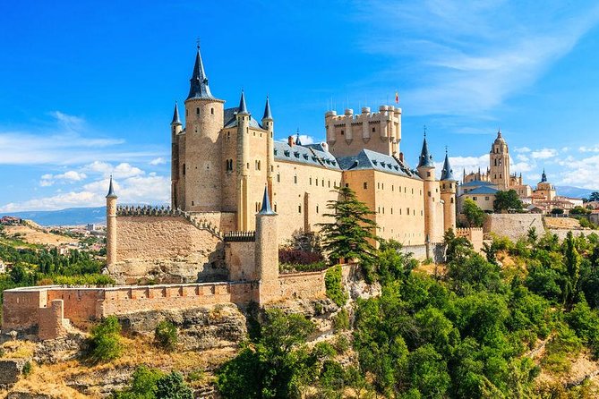 Toledo and Segovia With Priority Access to Alcazar of Segovia From Madrid - Tour Itinerary