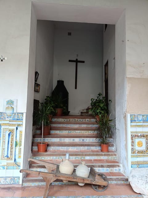 Toledo: Convent Route With Marzipan and Wine Tasting - Exploring the Convent of the Comendadoras of Santiago