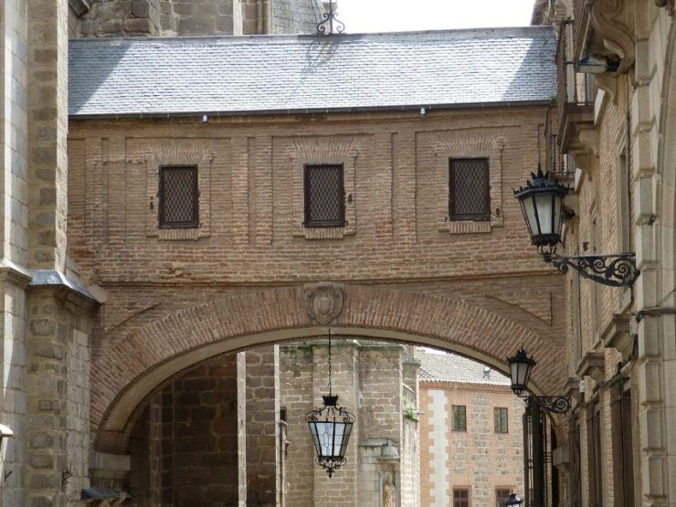Toledo: Guided Walking Tour and Cathedral Guided Visit - Booking Details and Flexibility