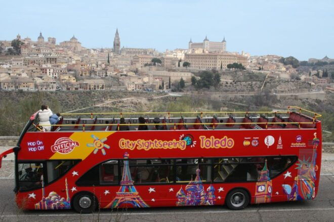 Toledo: Hop-On Hop-Off Bus Tour, Walking Tour & Alcazar - Positive Review 1