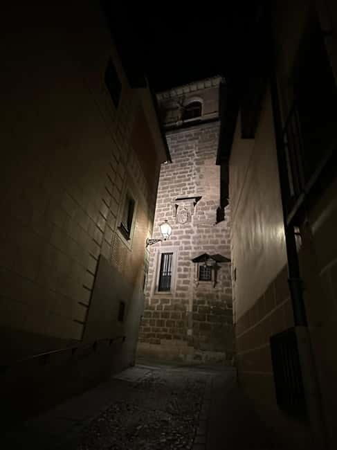 Toledo Mágico, the original night tour: mystery, curiosities, and secrets. - The Sum Up