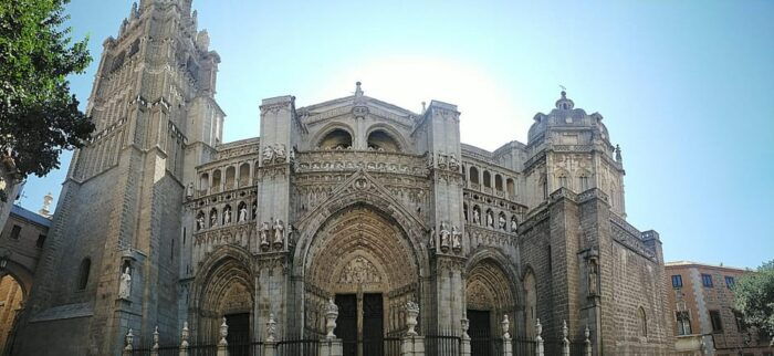 Toledo, Old Capital of Spain - Full Day Tour - Bisagra Gate and Zocodover Square