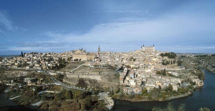 Toledo: Private Monuments Walking Tour With Monument Entry - Tour Duration and Cancellation Policy