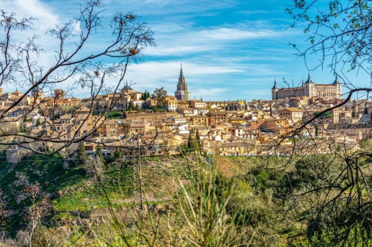 Toledo: Private Walking Tour With 7 Monument Tickets - Tour Overview