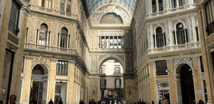 Toledo Walking Tour: the History of the Neapolitan Struscio - Good To Know