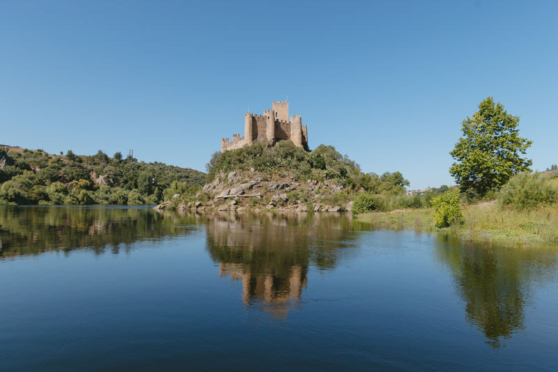 Tomar and Almourol Castle Knights Templar Tour from Lisbon - From Lisbon to the Tagus island fortress