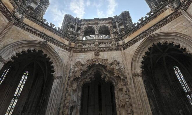 Tomar & Batalha: Full-Day Private Transport From Lisbon - Discovering Batalha: A Monumental Wonder